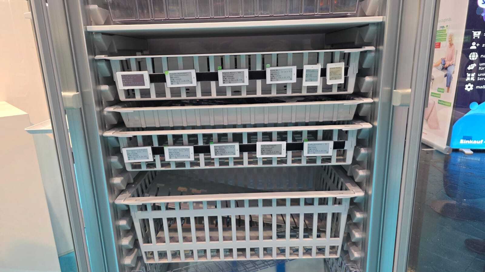 Elektronische Schranketiketten im Modulschrank